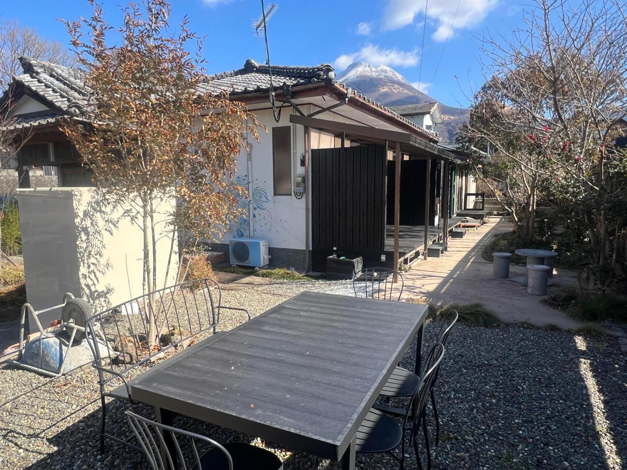 Assi House Hotel Yufuin Luaran gambar